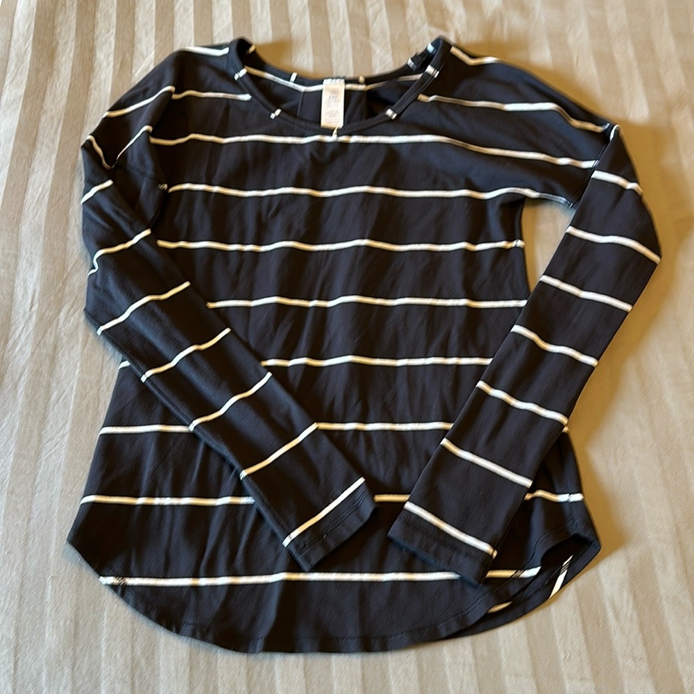 Ivivva long sleeve tee Size 10
